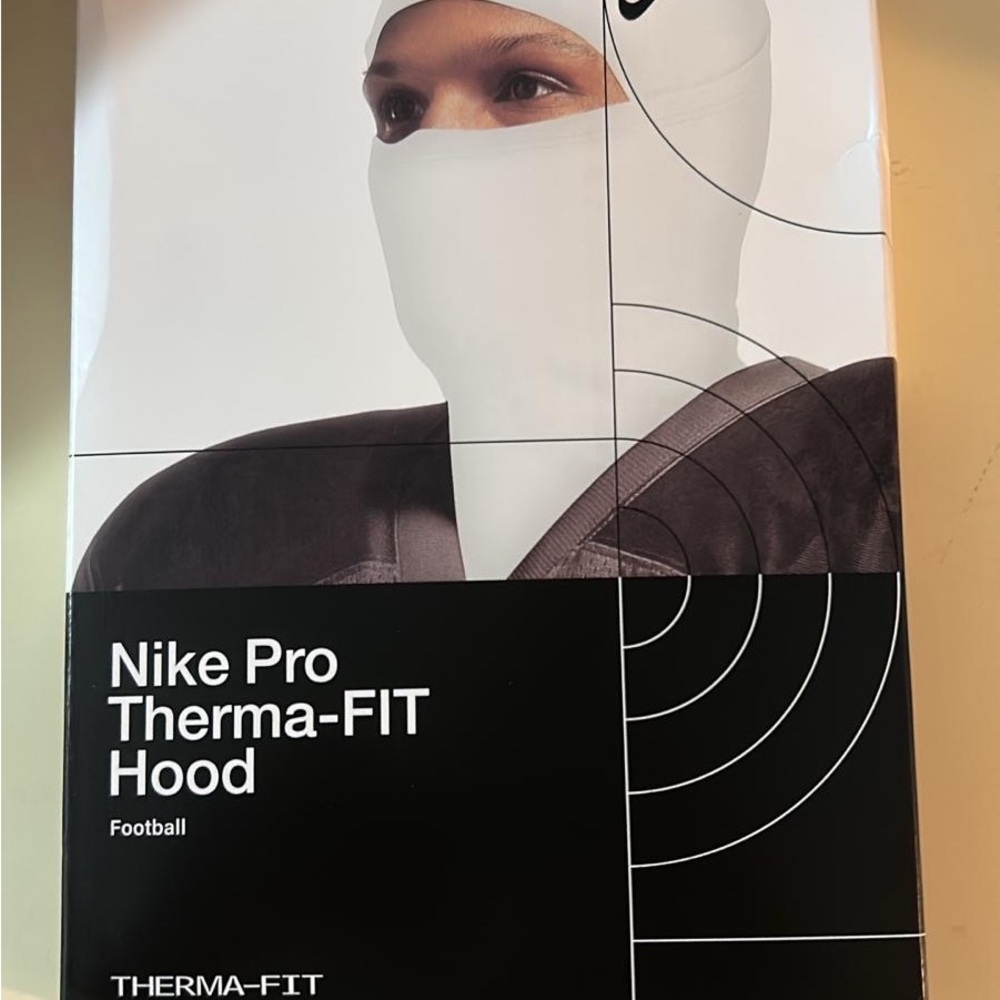 Nike Therma-FIT Hood in White and Black